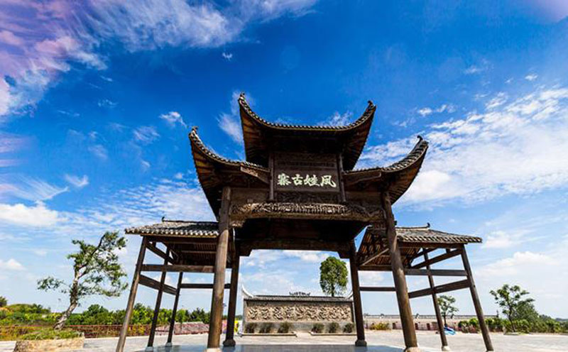 新洲凤娃古寨拓展基地 - 武汉汉励朗企业管理有限公司
